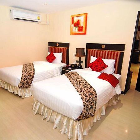 בנגקוק Lucky Palace Hotel מראה חיצוני תמונה