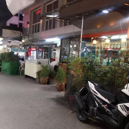 בנגקוק Lucky Palace Hotel מראה חיצוני תמונה