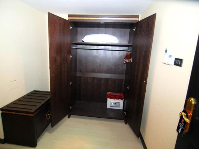 בנגקוק Lucky Palace Hotel מראה חיצוני תמונה
